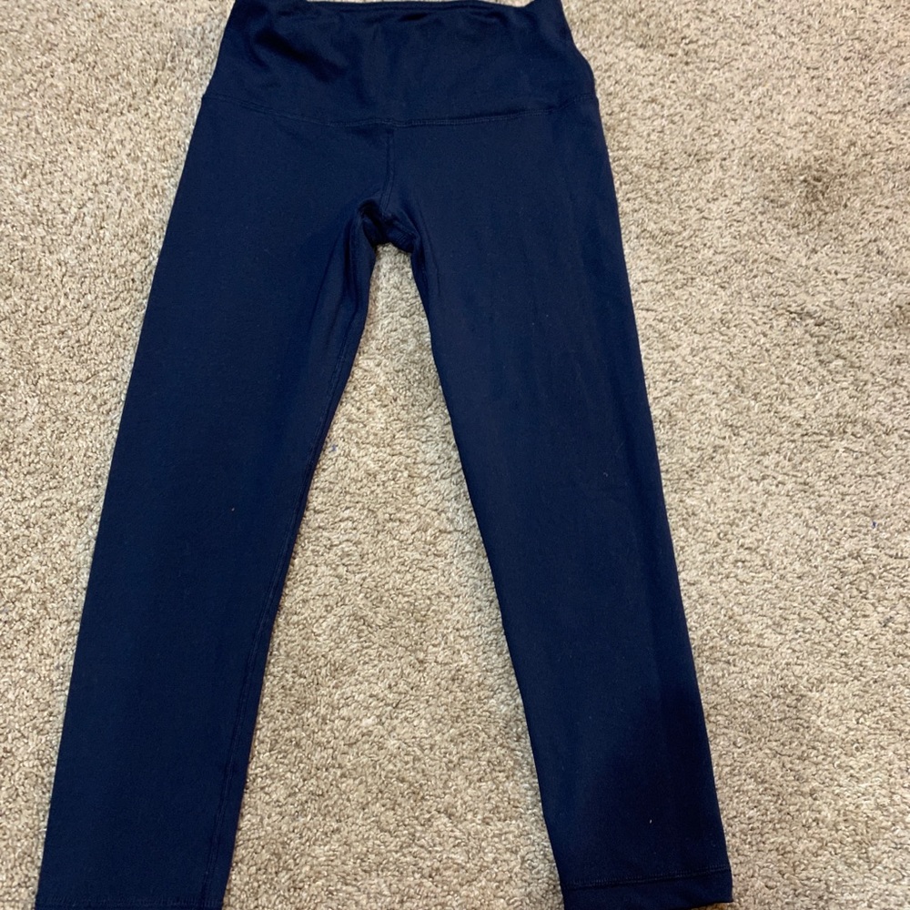 Cropped navy blue leggings